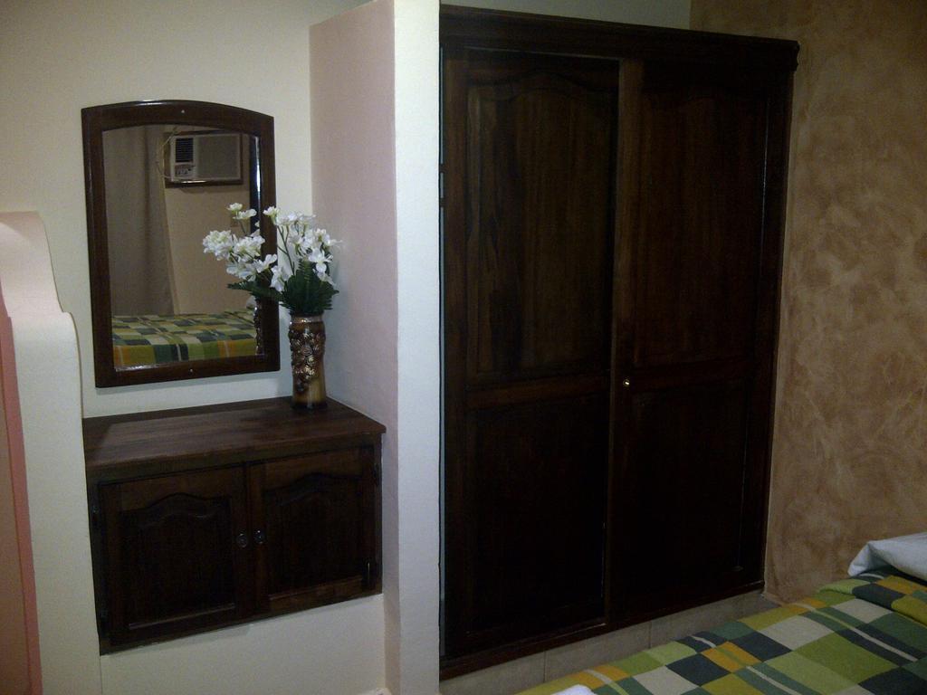 Hotel Cibeles La Ceiba Værelse billede